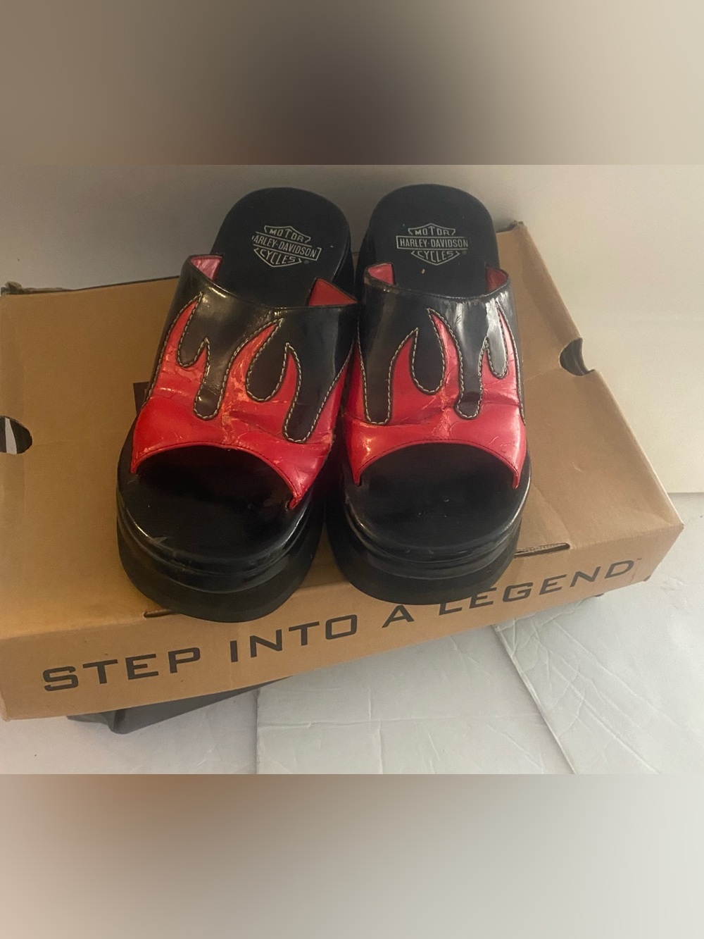 Vintage 90’s Harley Davidson Red Flame Slides